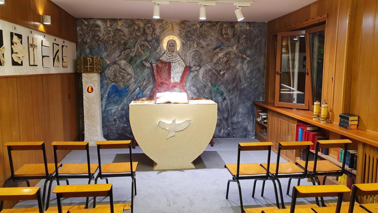 Wieczernik Dom Rekolekcyjny Ksiezy Pallotynow Swieta Katarzyna  Exteriör bild